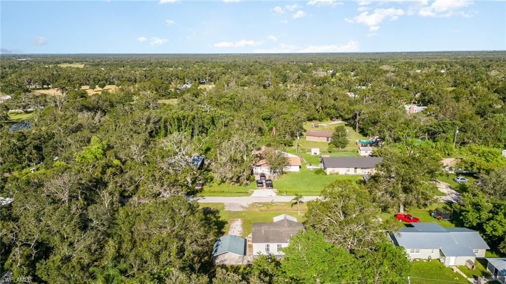 LAKE SUZY - Residential