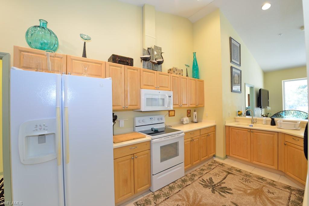 FLAMINGO FAIRWAYS - Residential Lease