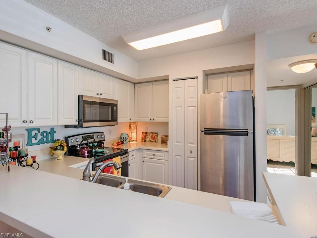 THE ENCLAVE AT NAPLES - Residential