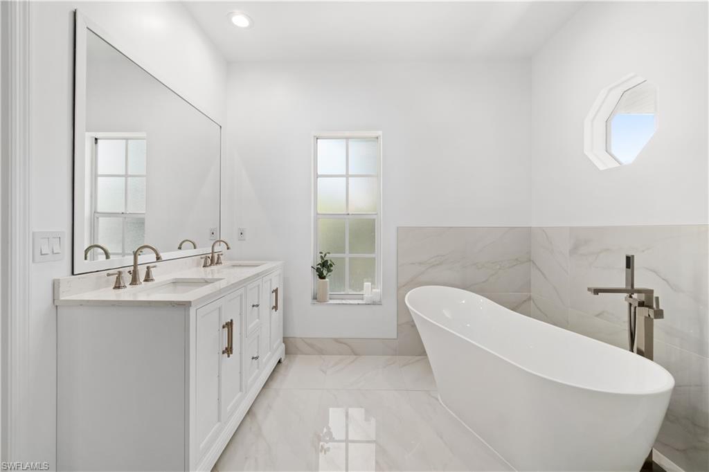 SAN CARLOS ESTATES - Residential