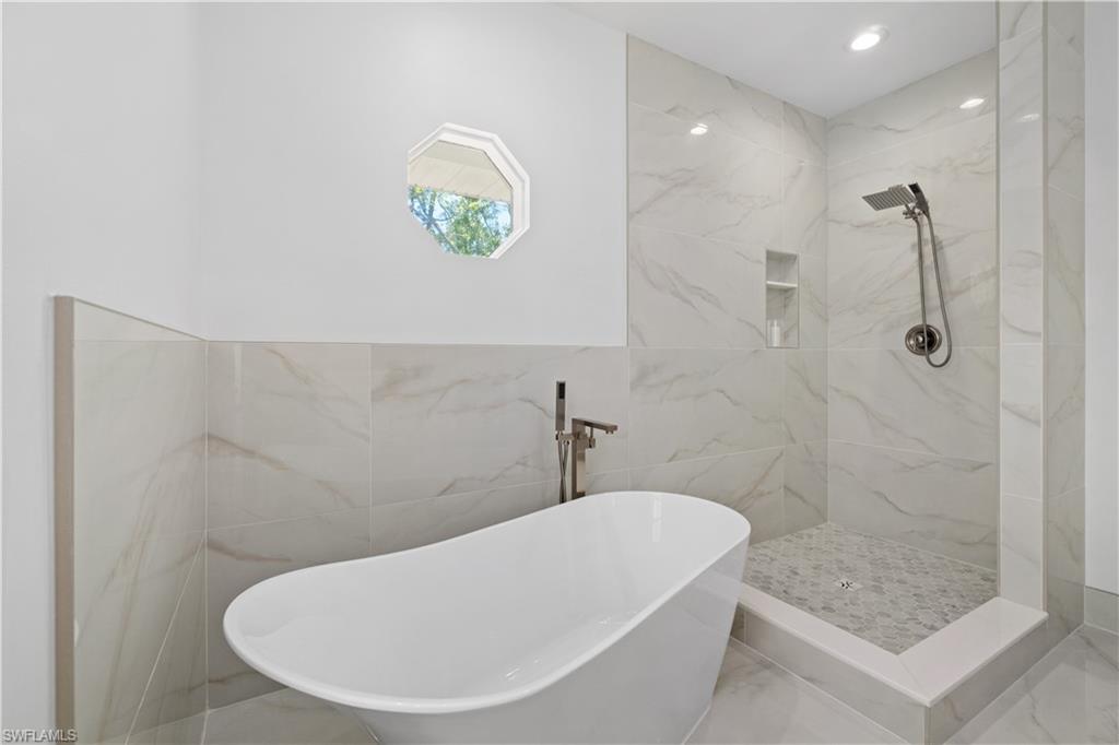 SAN CARLOS ESTATES - Residential