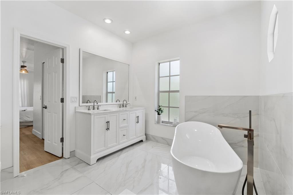 SAN CARLOS ESTATES - Residential