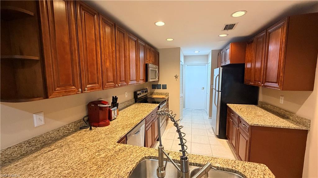 CHAMPION'S GREEN - Residential Lease