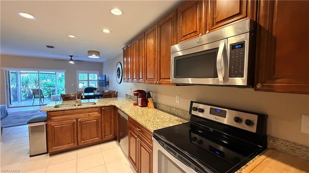CHAMPION'S GREEN - Residential Lease
