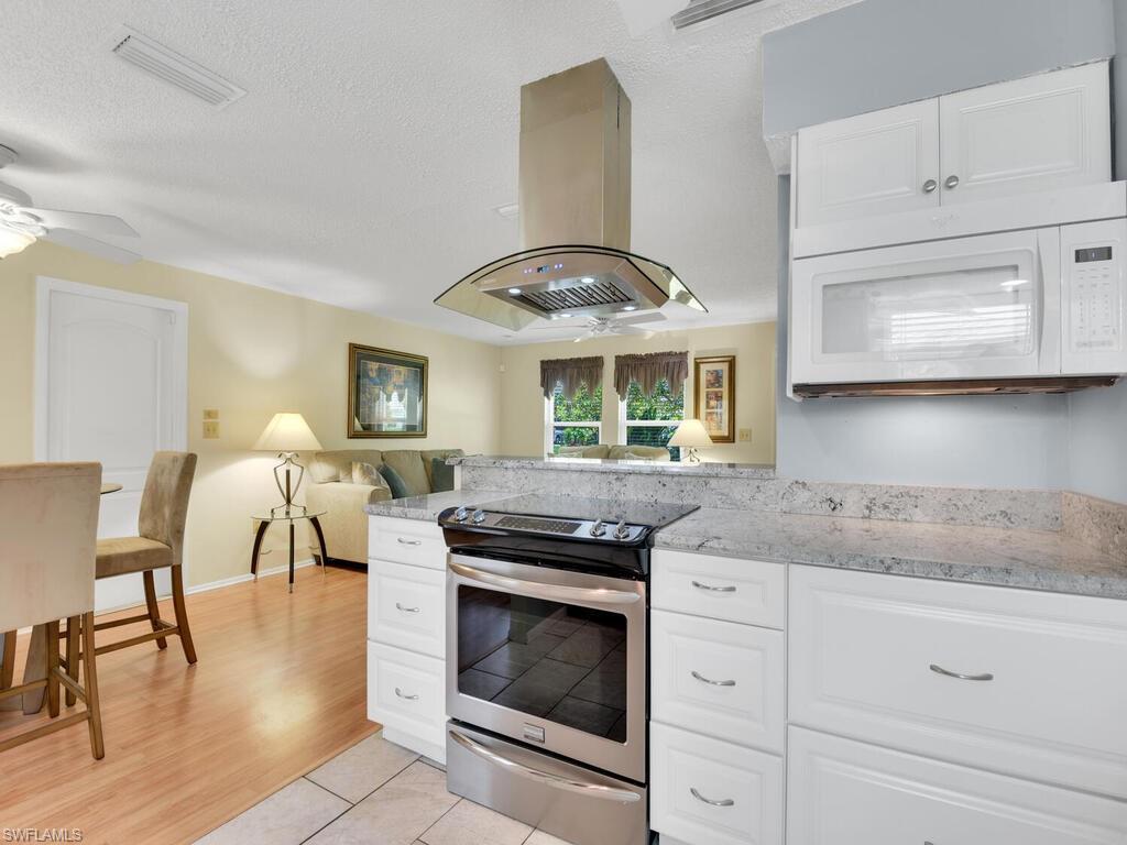 NAPLES PARK - Residential