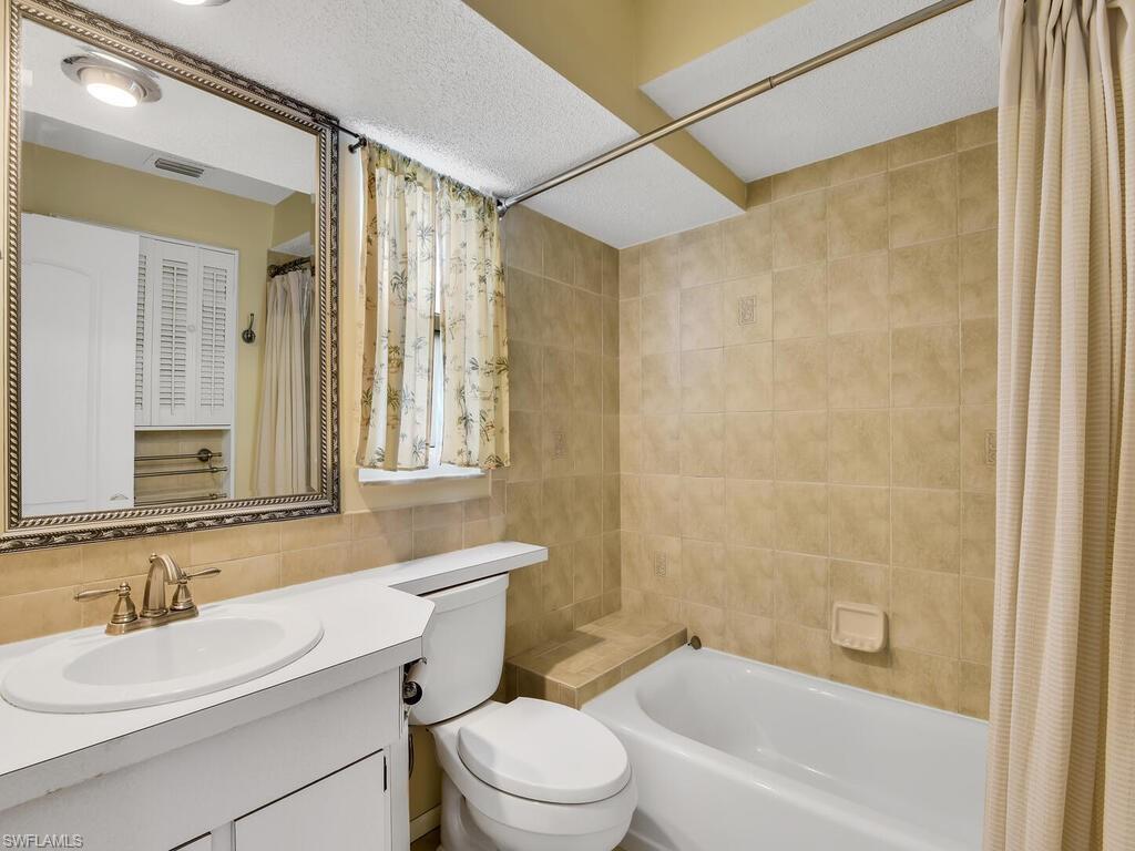 NAPLES PARK - Residential