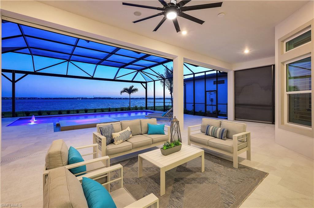 ESPLANADE LAKE CLUB - Residential