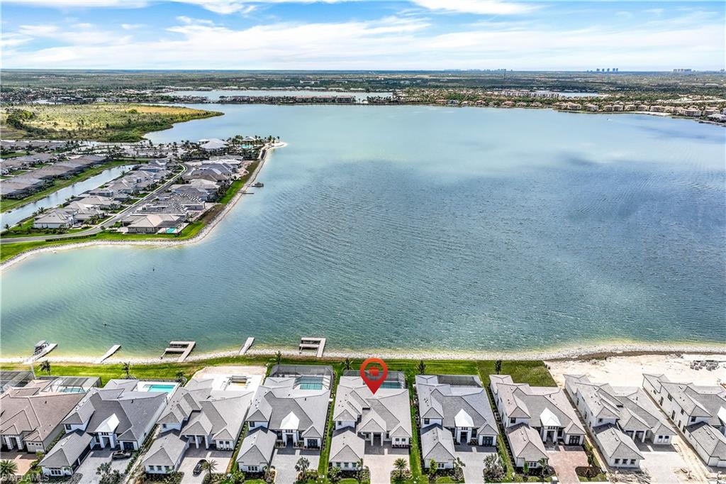 ESPLANADE LAKE CLUB - Residential
