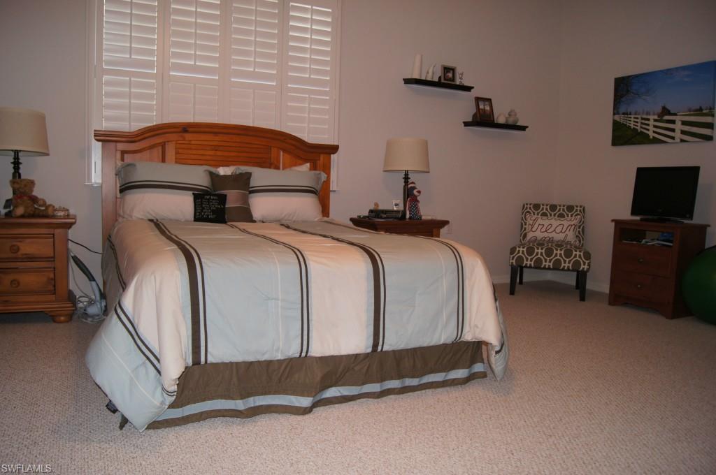 CALUSA PALMS - Residential