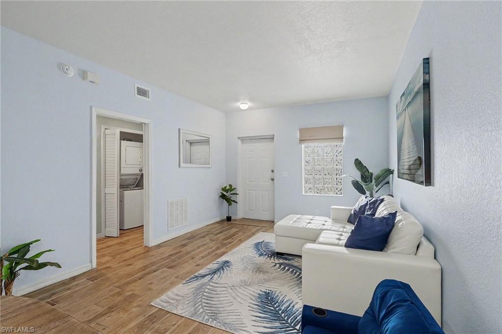 THE COVE AT SIX MILE - Residential