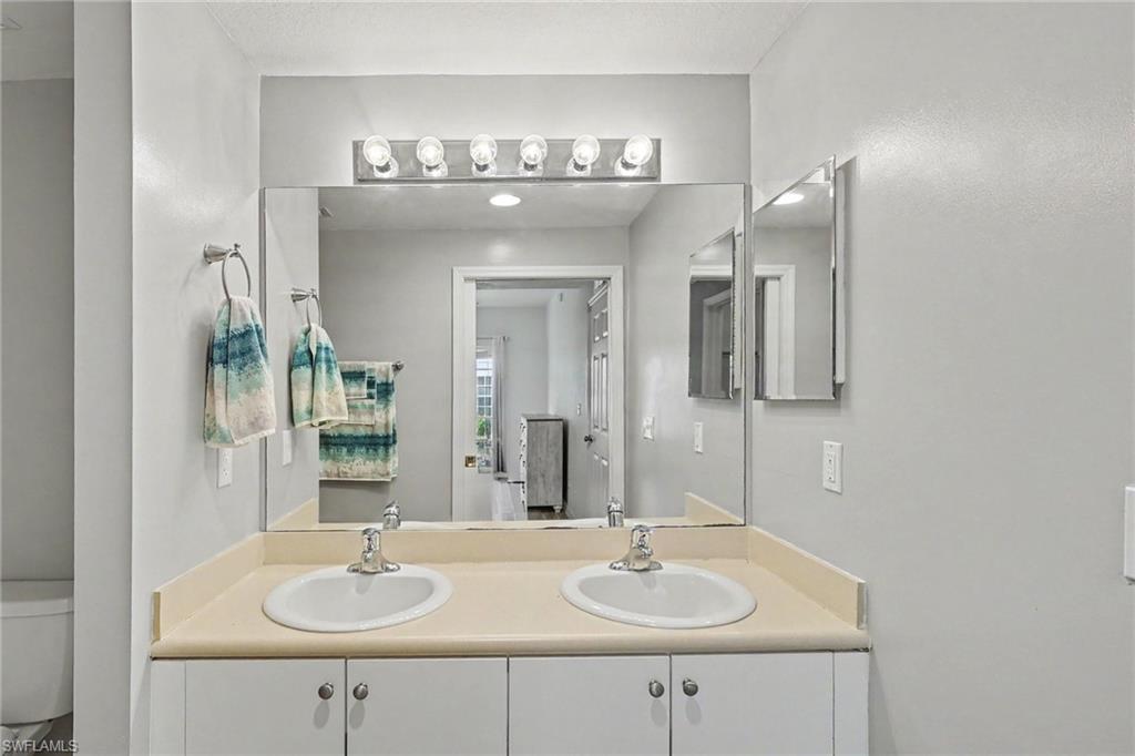 THE COVE AT SIX MILE - Residential