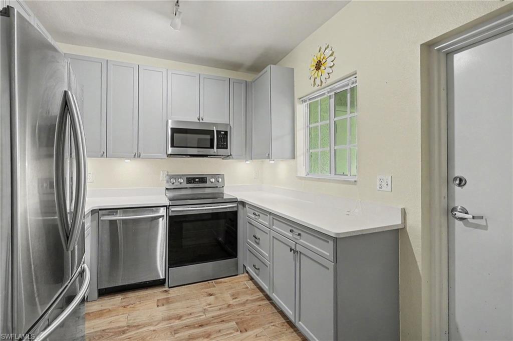 THE COVE AT SIX MILE - Residential