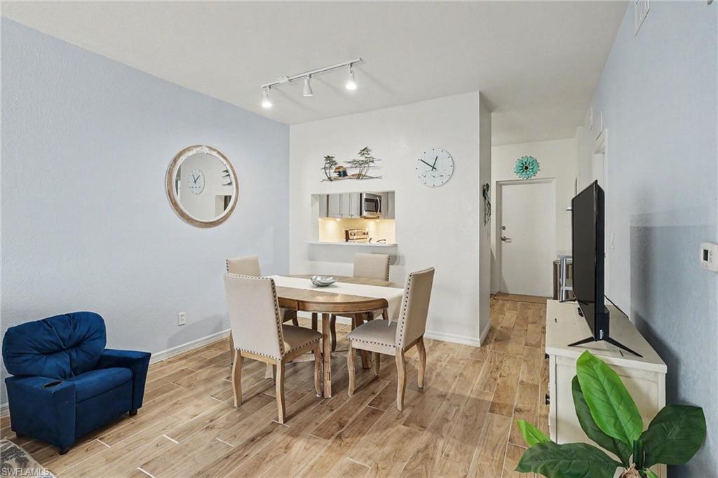 THE COVE AT SIX MILE - Residential