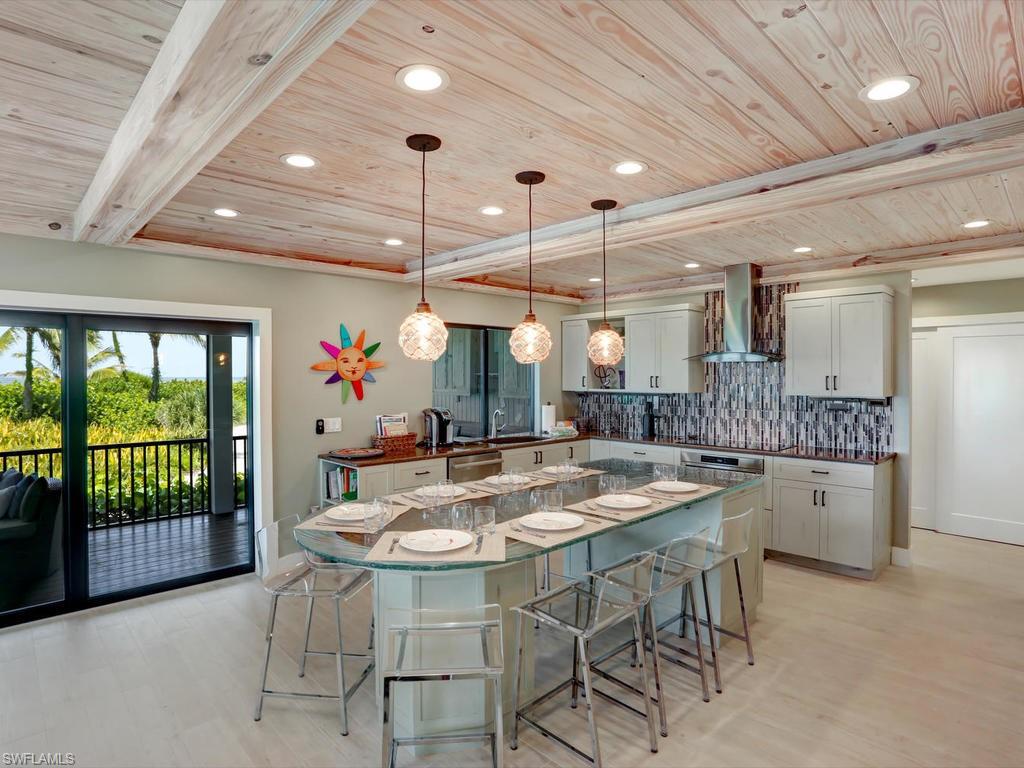 BEACH HOMES - Residential