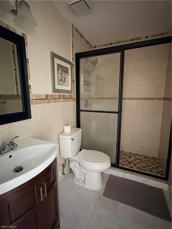SQUARE ONE CONDO - Residential Lease