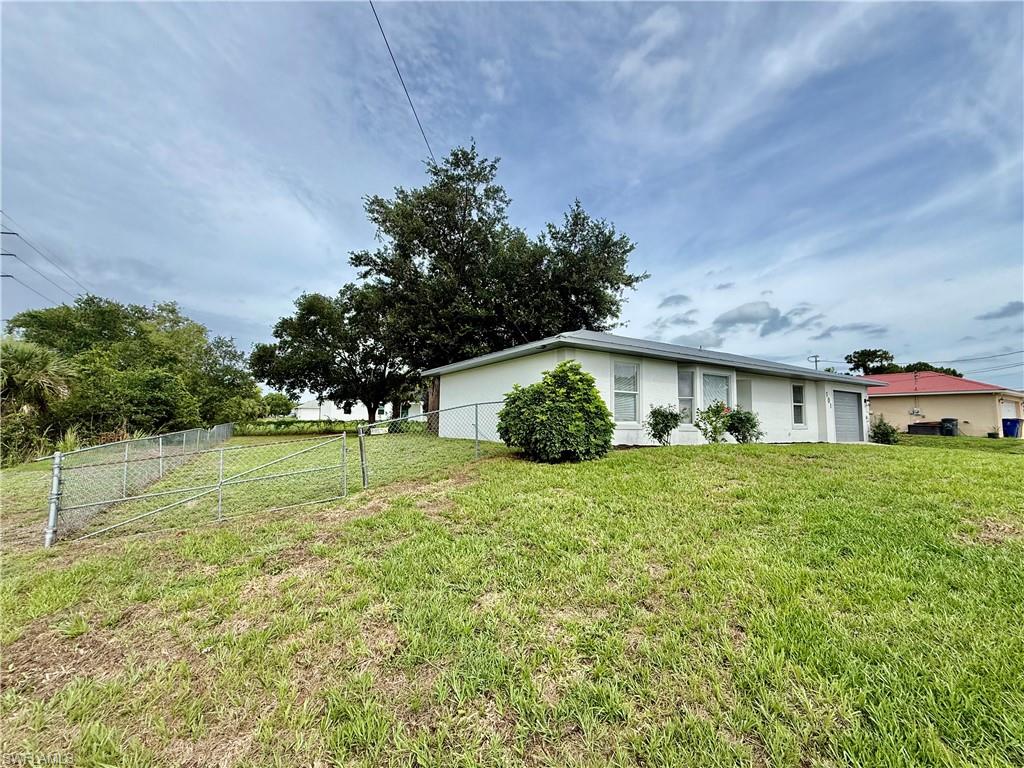 LEHIGH ACRES - Residential