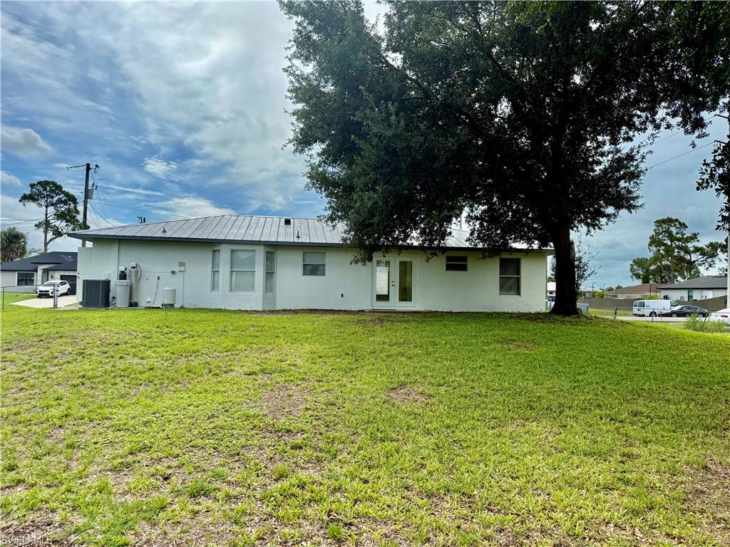 LEHIGH ACRES - Residential