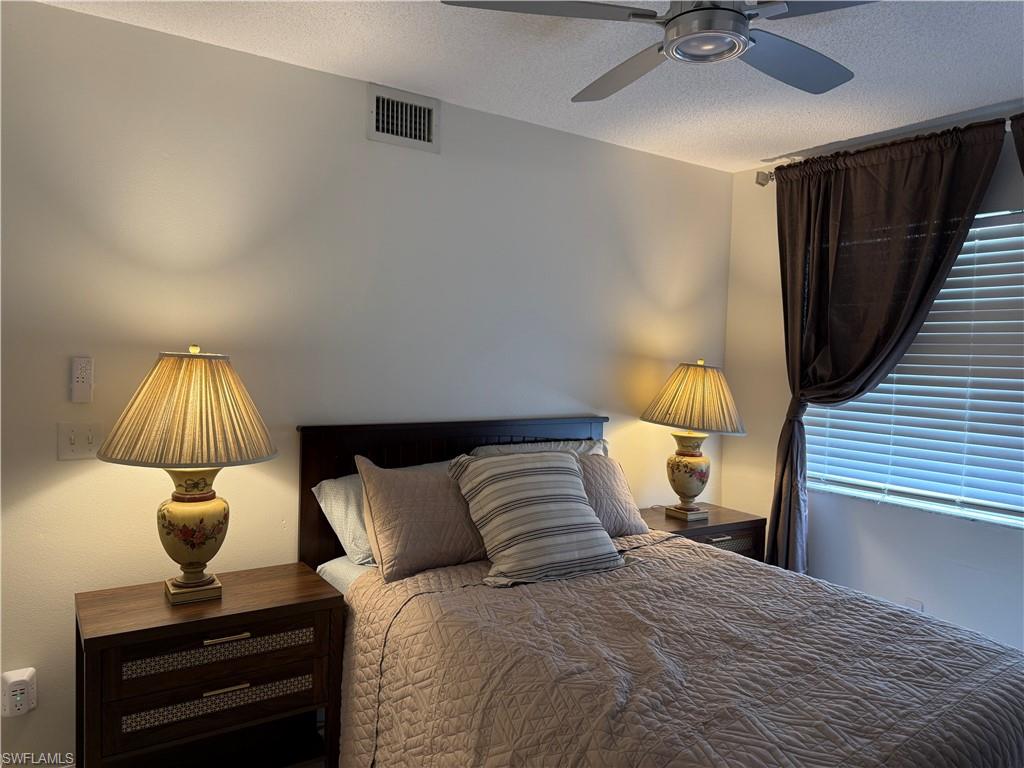 VILLAGES AT EMERALD LAKES - Residential Lease