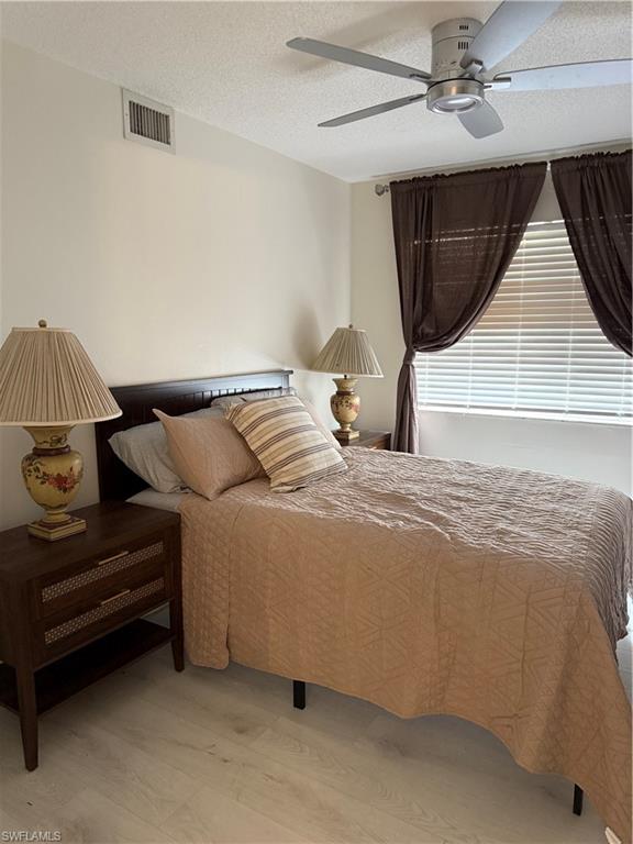 VILLAGES AT EMERALD LAKES - Residential Lease