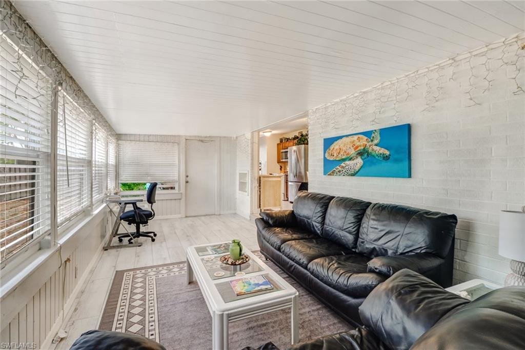 BROOKSIDE - Residential