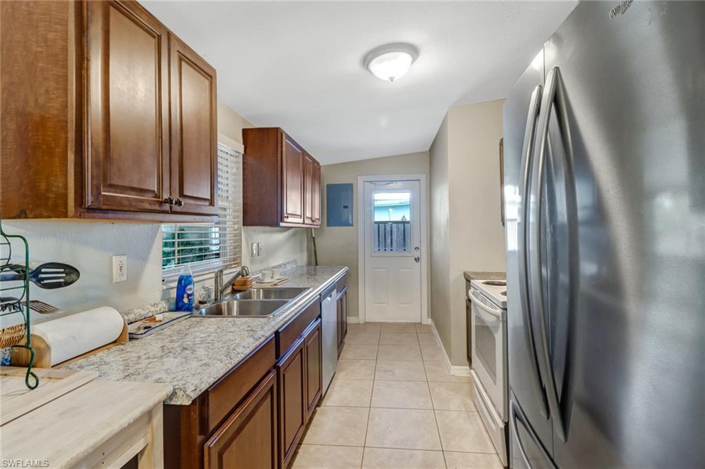 BROOKSIDE - Residential