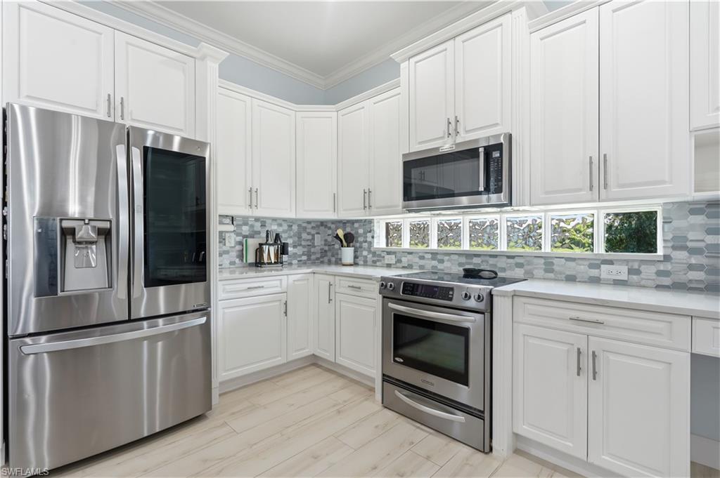 SATURNIA LAKES - Residential