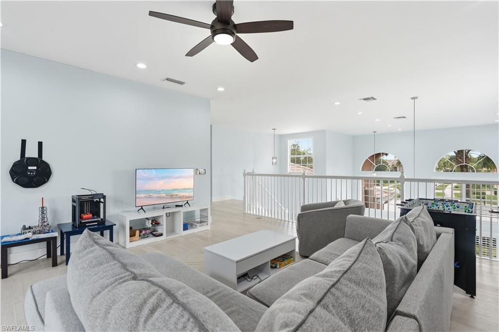 SATURNIA LAKES - Residential