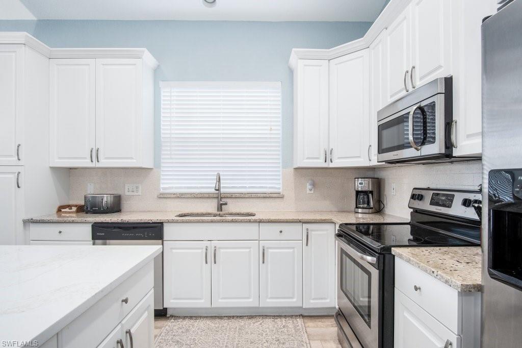 NAPLES PARK - Residential
