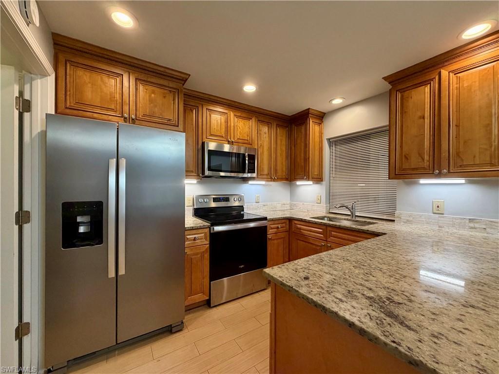 GOLFSIDE I - Residential Lease
