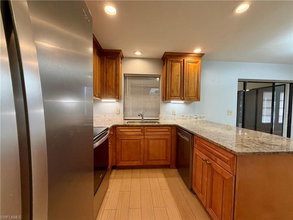 GOLFSIDE I - Residential Lease