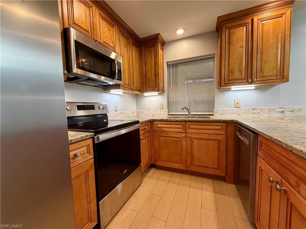 GOLFSIDE I - Residential Lease