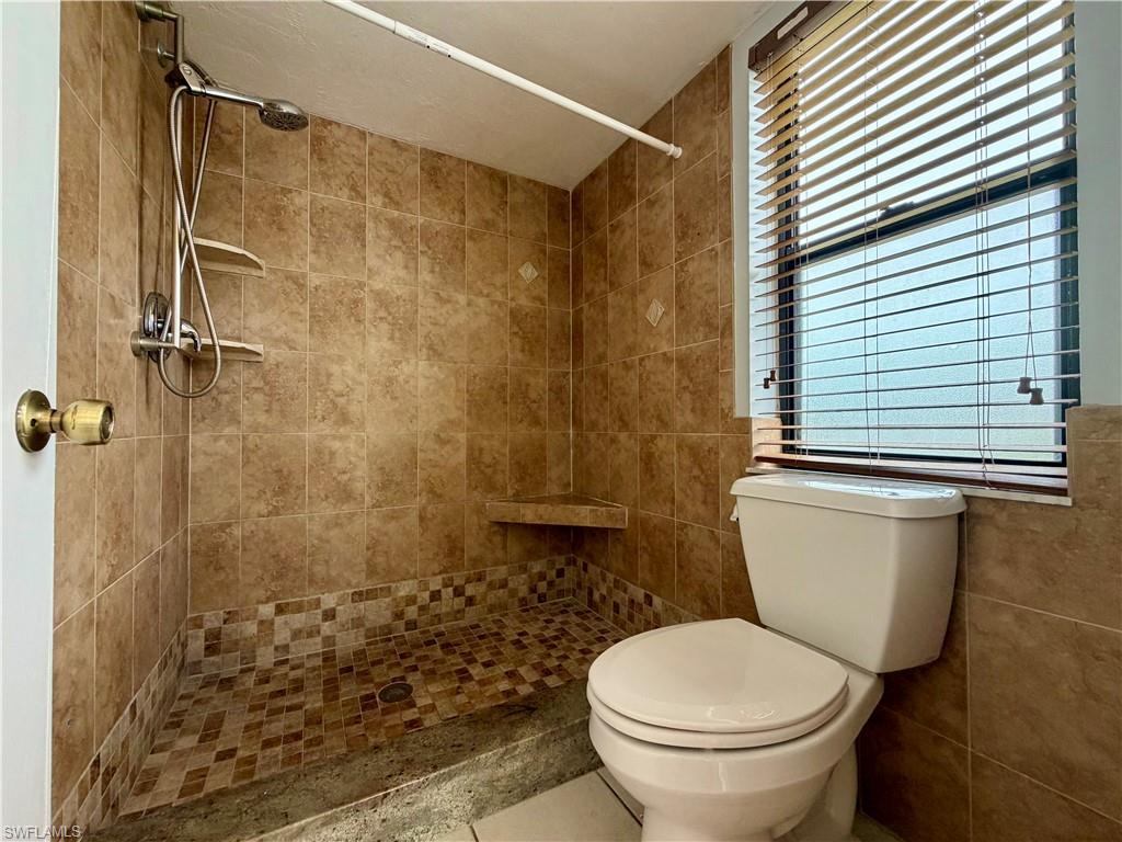 GOLFSIDE I - Residential Lease