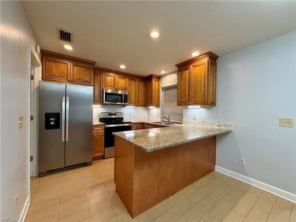 GOLFSIDE I - Residential Lease