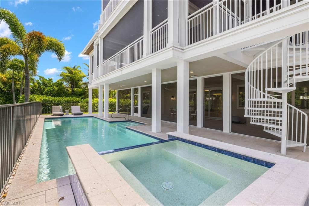 SOUTHPORT ON THE BAY - Residential