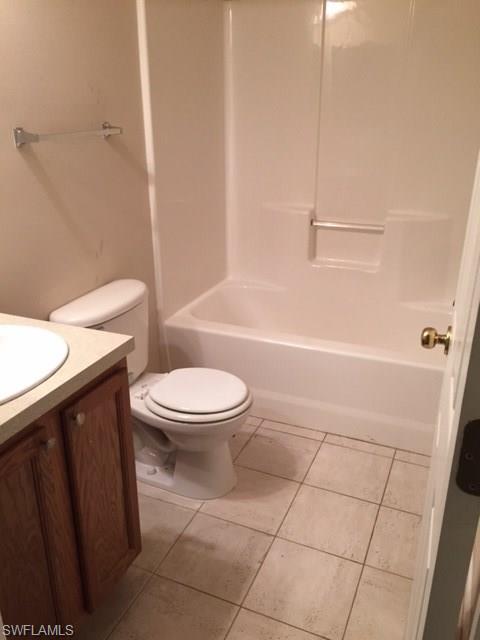LEAWOOD LAKES - Residential