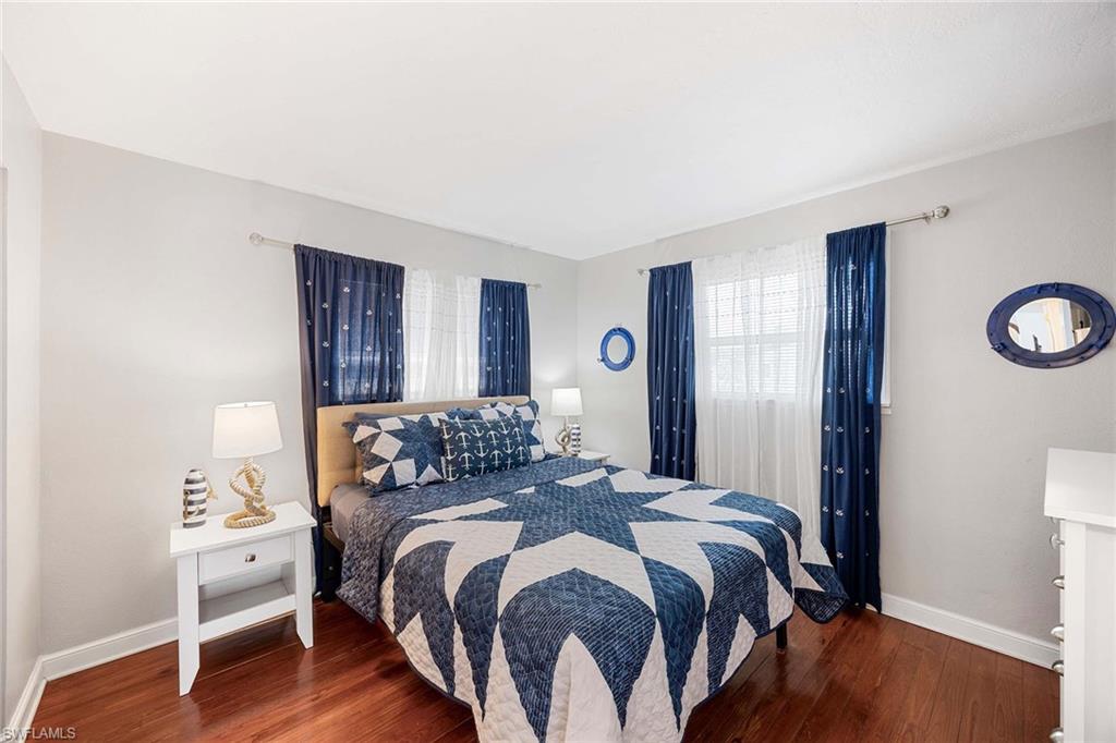 NAPLES PARK - Residential