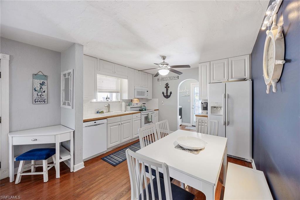 NAPLES PARK - Residential