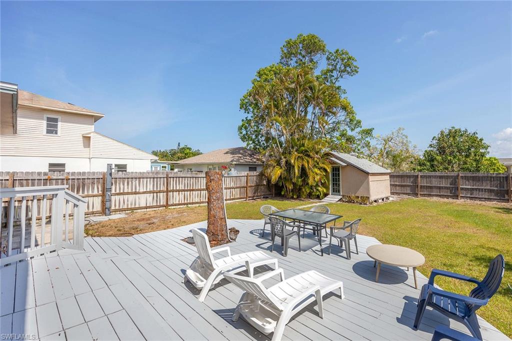NAPLES PARK - Residential
