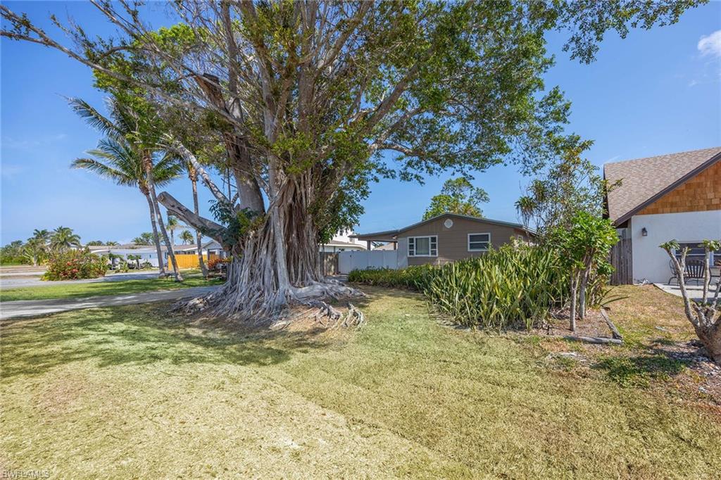 NAPLES PARK - Residential