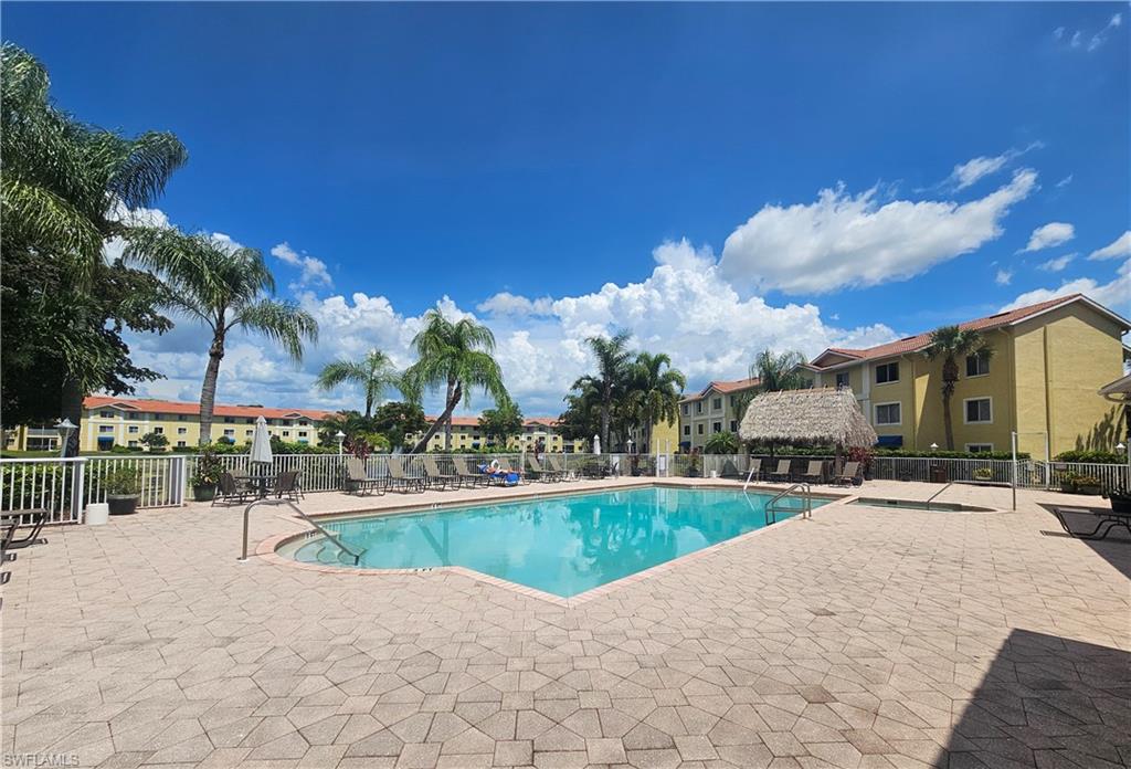 KEY ROYAL CONDOMINIUMS - Residential