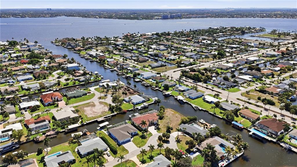 CAPE CORAL - Land