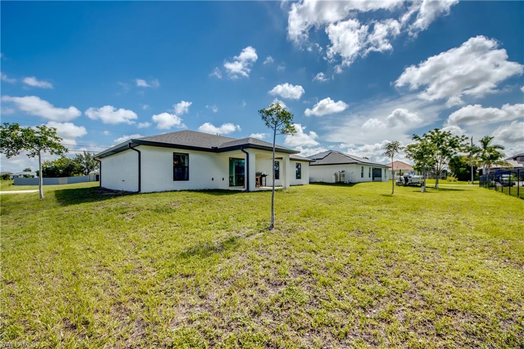 CAPE CORAL - Residential