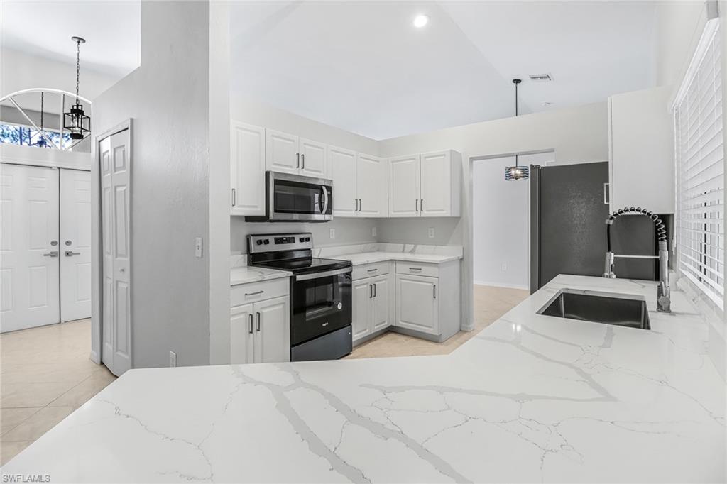 GOLDEN GATE ESTATES - Residential