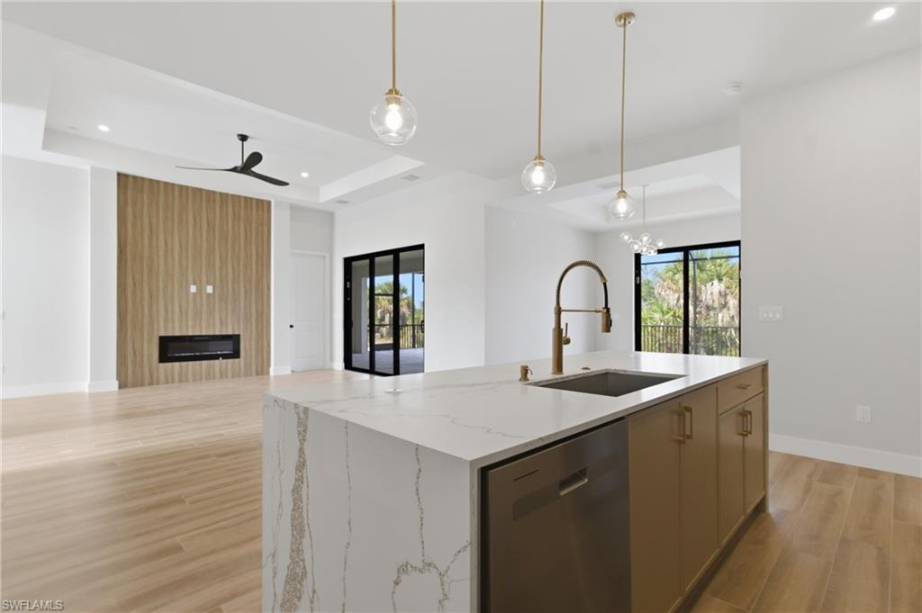 SOUTH GULF COVE - Residential