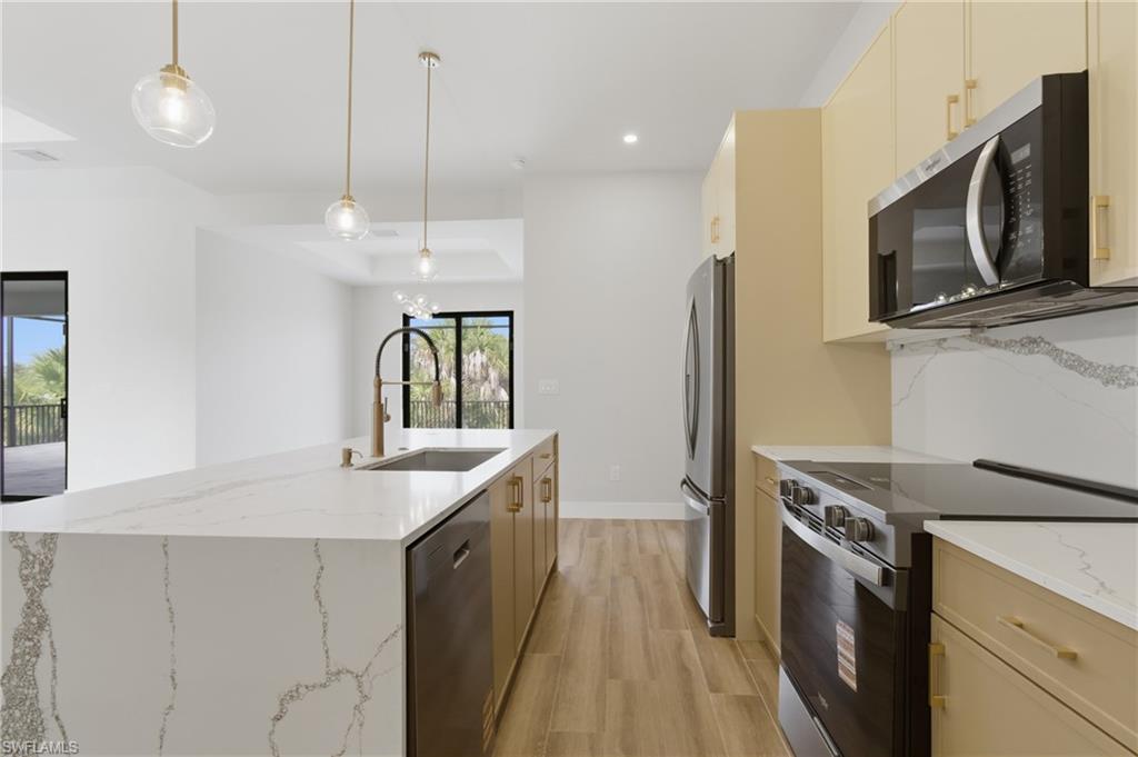SOUTH GULF COVE - Residential