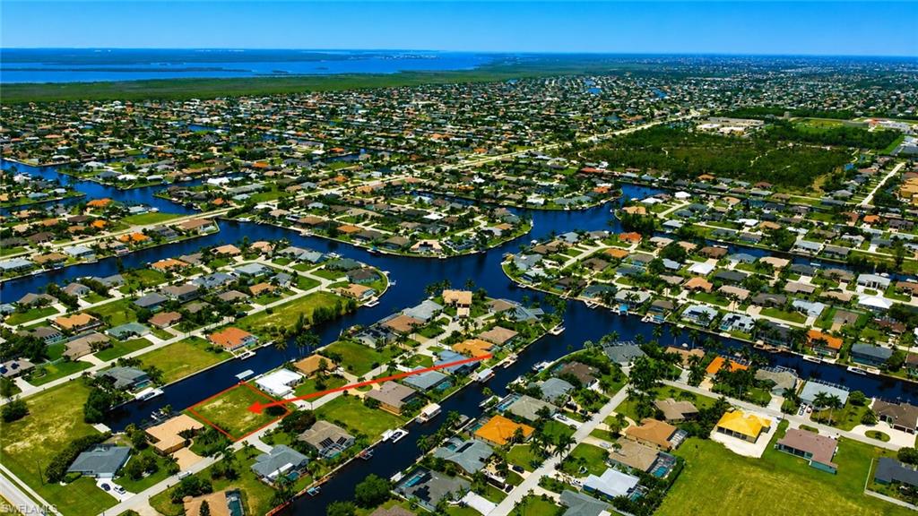 CAPE CORAL - Land