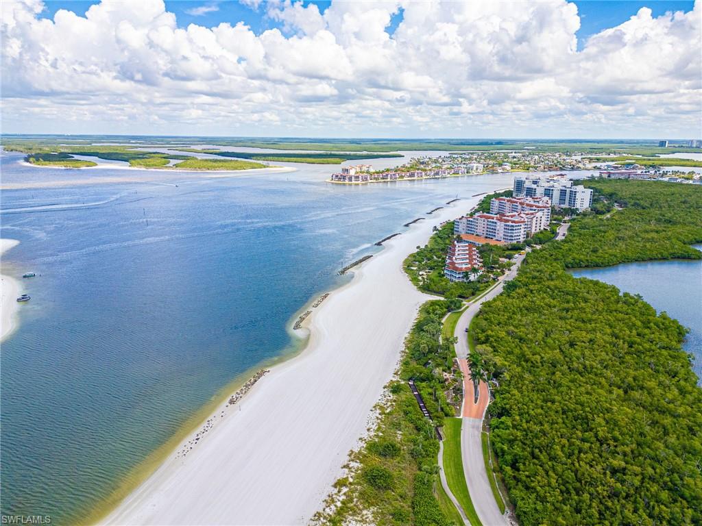 HIDEAWAY BEACH - Land