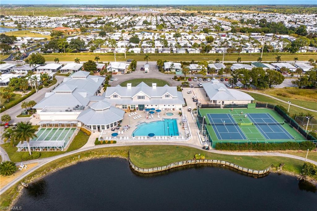 SIX LAKES COUNTRY CLUB - Residential