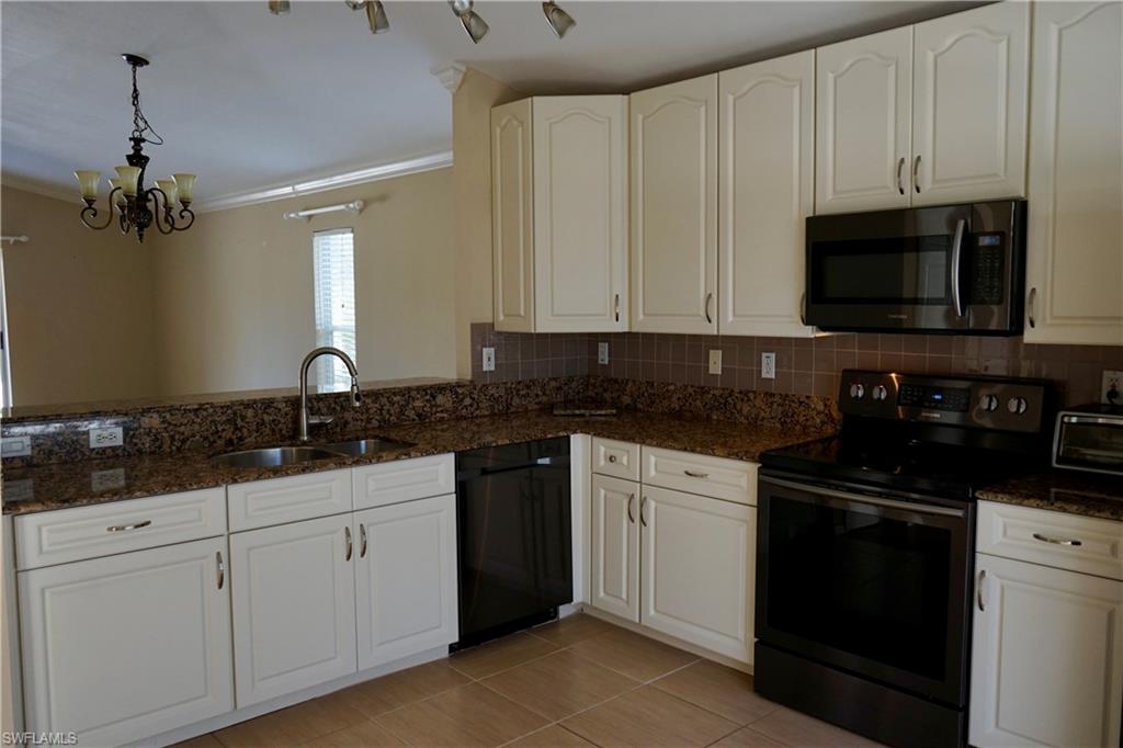 DANFORTH LAKES - Residential