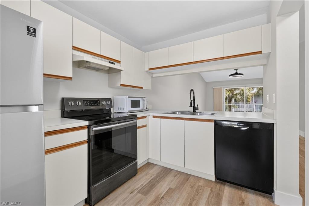 COURTYARD VILLAGE - Residential Lease